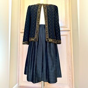 YSL skirt Medium vintage mannequin is a 6